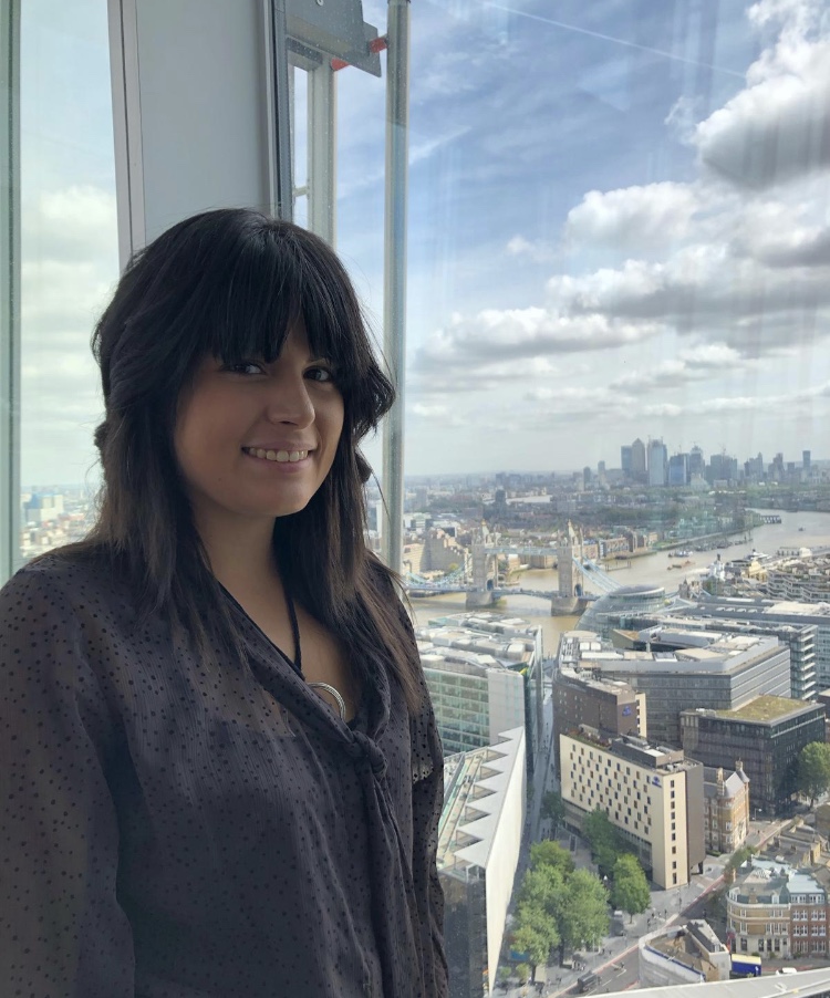 Ana Belén P. Joven visitadora farmacia con gran potencial Farmacias